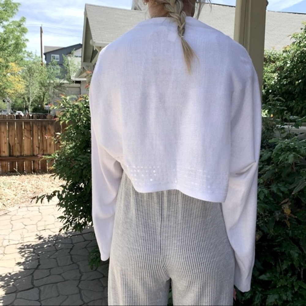 Simply Noelle White Cropped Cardigan Sweater | OS - Picture 3 of 6